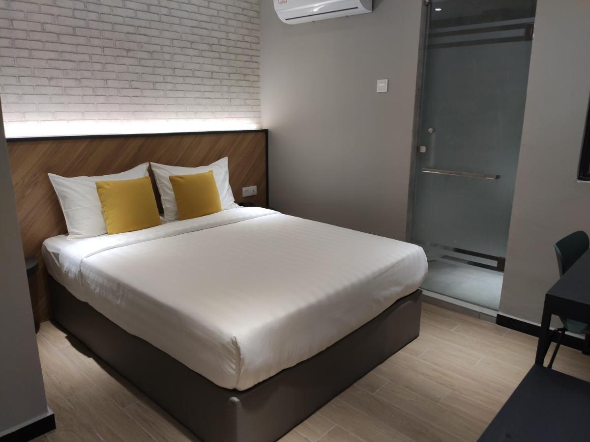 Hotel 99 Seri Kembangan Serdang Exterior foto